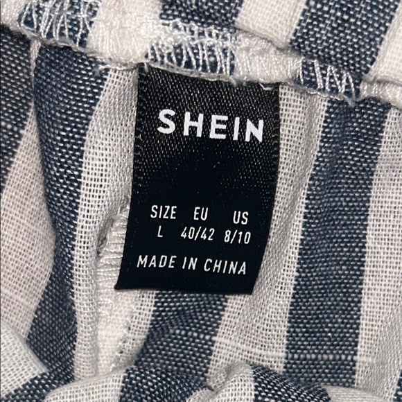 Soleia Striped Two-Piece Knot Front Cropped Top Bandeau and Shorts Large NEW - Picture 6 of 8